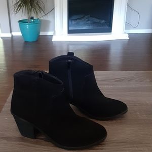 Women's black ankle boots
